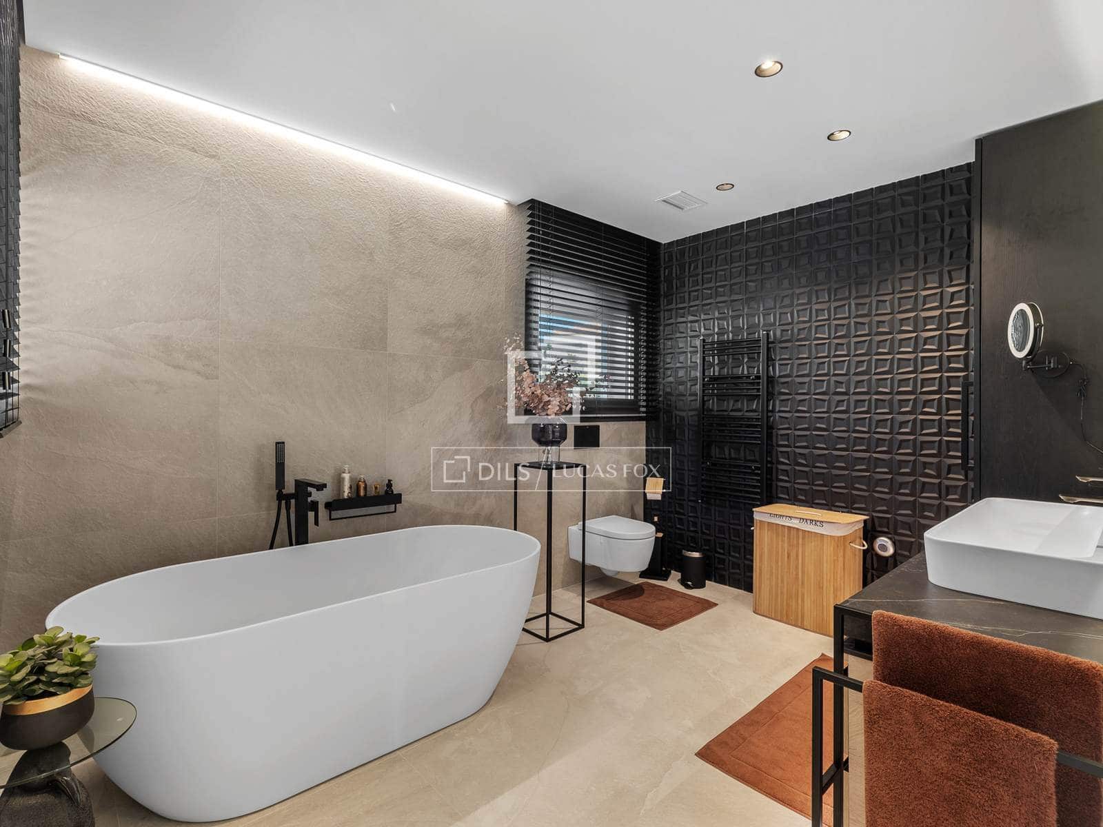 3 makuuhuone Huvila myytävänä paikassa Calpe / Calp mukana uima-altaan 
autotalli - 1 685 000 € (Ref: 9532811)