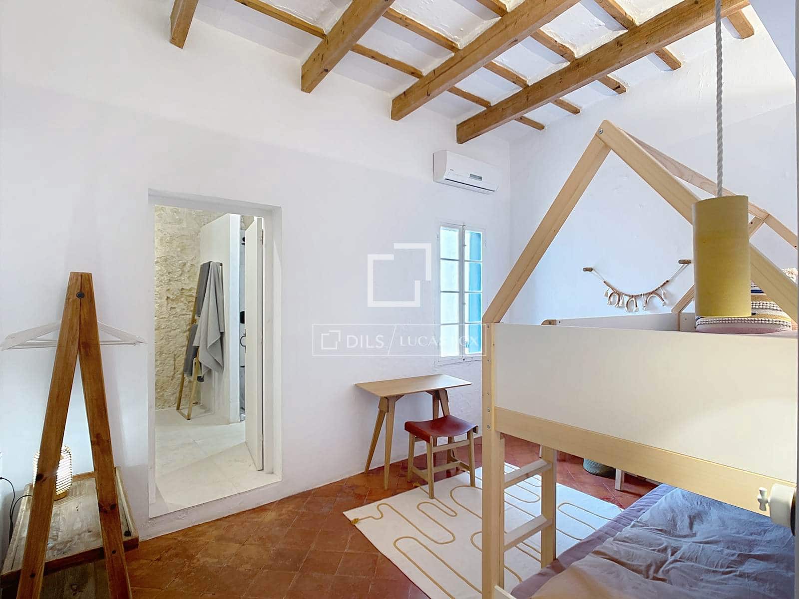 4 soveværelse Villa til salg i Ciutadella de Menorca - € 650.000 (Ref: 9535254)