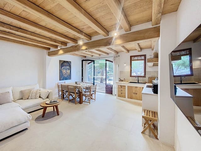 2 bedroom Apartment for sale in Es Mercadal - € 450,000 (Ref: 9537713)