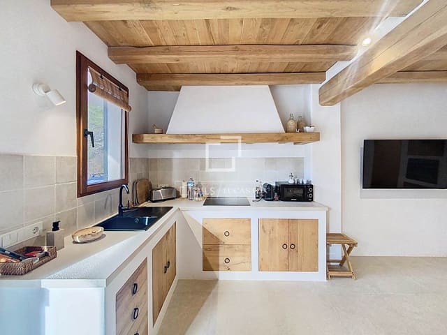 2 bedroom Apartment for sale in Es Mercadal - € 450,000 (Ref: 9537713)