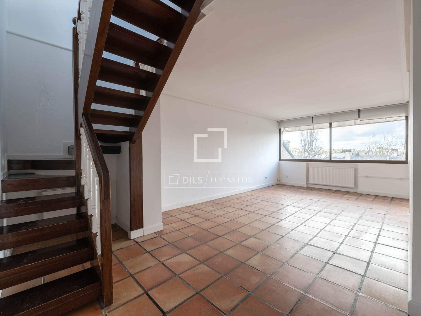 2 bedroom Apartment for sale in Alcobendas with pool - € 850,000 (Ref: 9539032)