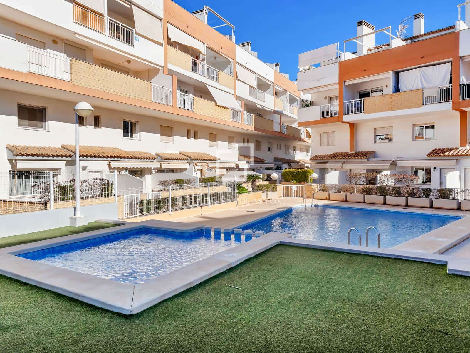 2 bedroom Apartment for sale in Javea / Xabia with pool - € 425,000 (Ref: 9539517)