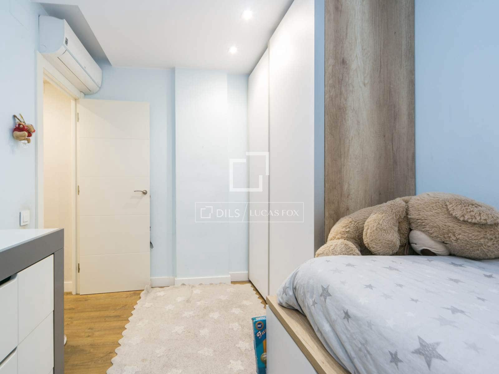 4 makuuhuone Huoneisto myytävänä paikassa Sant Cugat del Valles mukana uima-altaan - 780 000 € (Ref: 9539518)