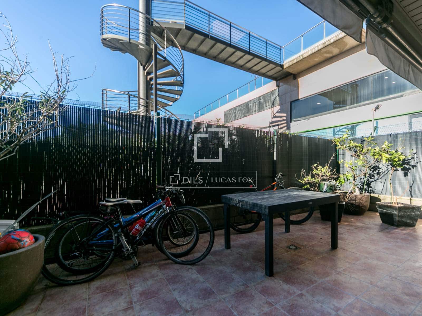 4 makuuhuone Huoneisto myytävänä paikassa Sant Cugat del Valles mukana uima-altaan - 780 000 € (Ref: 9539518)