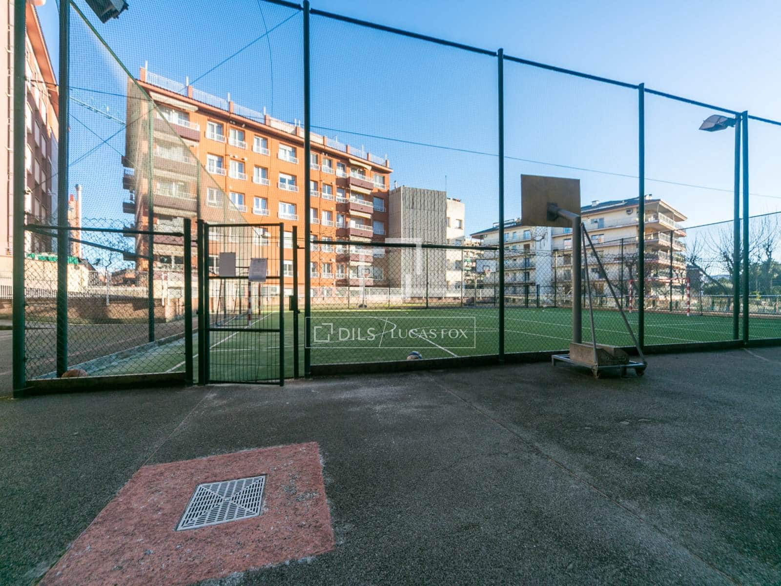 4 makuuhuone Huoneisto myytävänä paikassa Sant Cugat del Valles mukana uima-altaan - 780 000 € (Ref: 9539518)