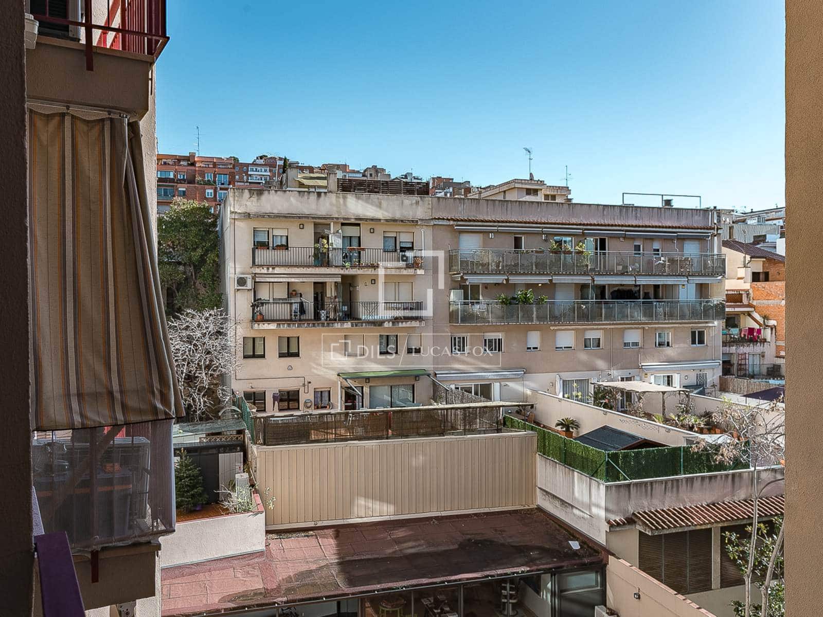 3 quarto Apartamento para venda em Barcelona cidade com piscina - 628 000 € (Ref: 9539731)