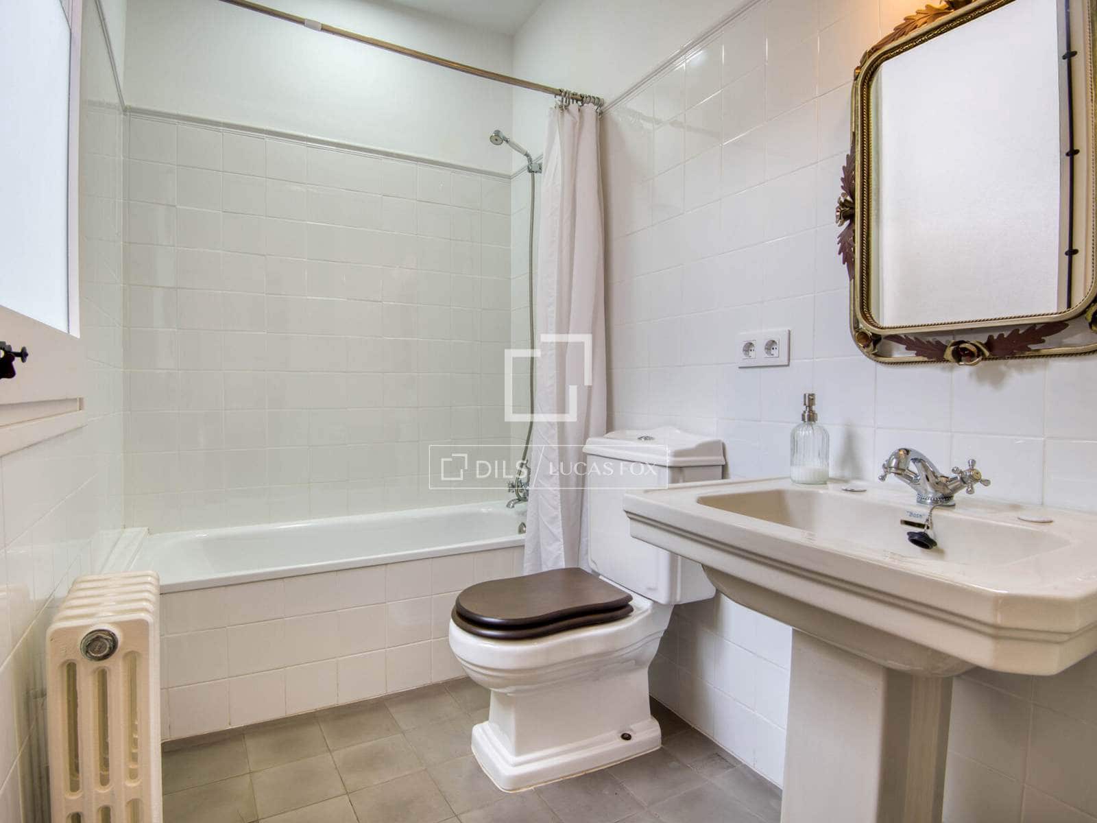 Chalet de 4 habitaciones en Sant Feliu de Guíxols en venta - 725.000 € (Ref: 9539732)