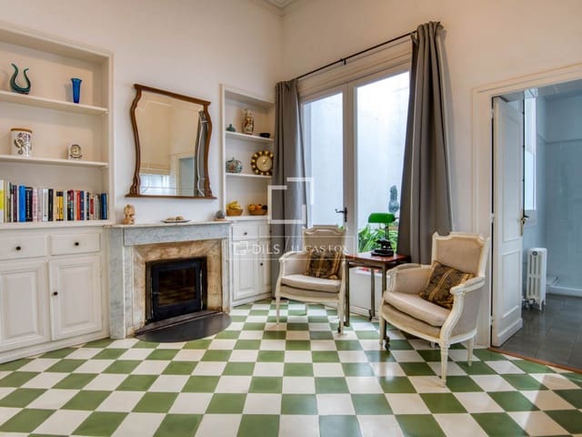 Chalet de 4 habitaciones en Sant Feliu de Guíxols en venta - 725.000 € (Ref: 9539732)