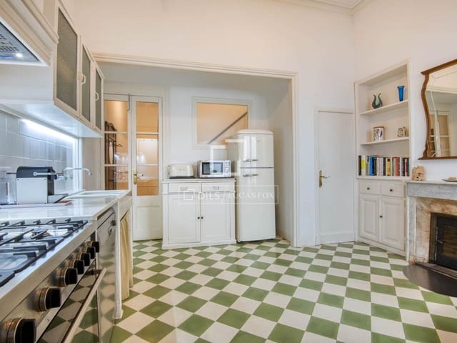 Chalet de 4 habitaciones en Sant Feliu de Guíxols en venta - 725.000 € (Ref: 9539732)