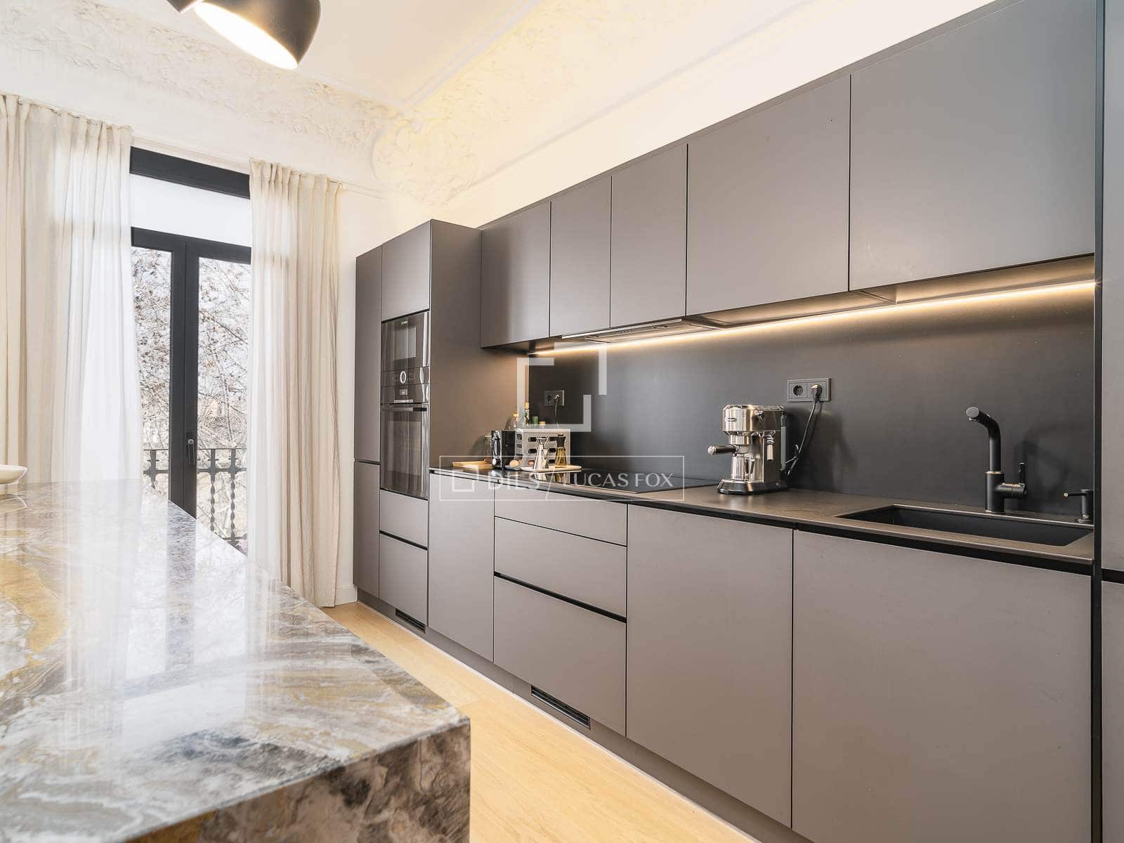 4 makuuhuone Huoneisto myytävänä paikassa Barcelona kaupunki - 945 000 € (Ref: 9539733)