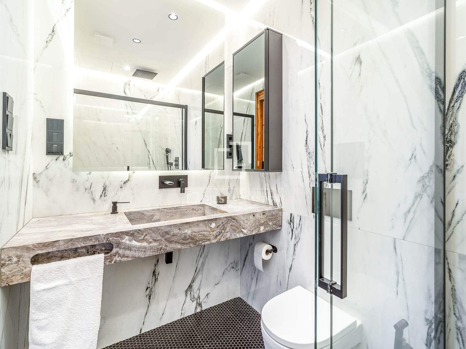 4 makuuhuone Huoneisto myytävänä paikassa Barcelona kaupunki - 945 000 € (Ref: 9539733)