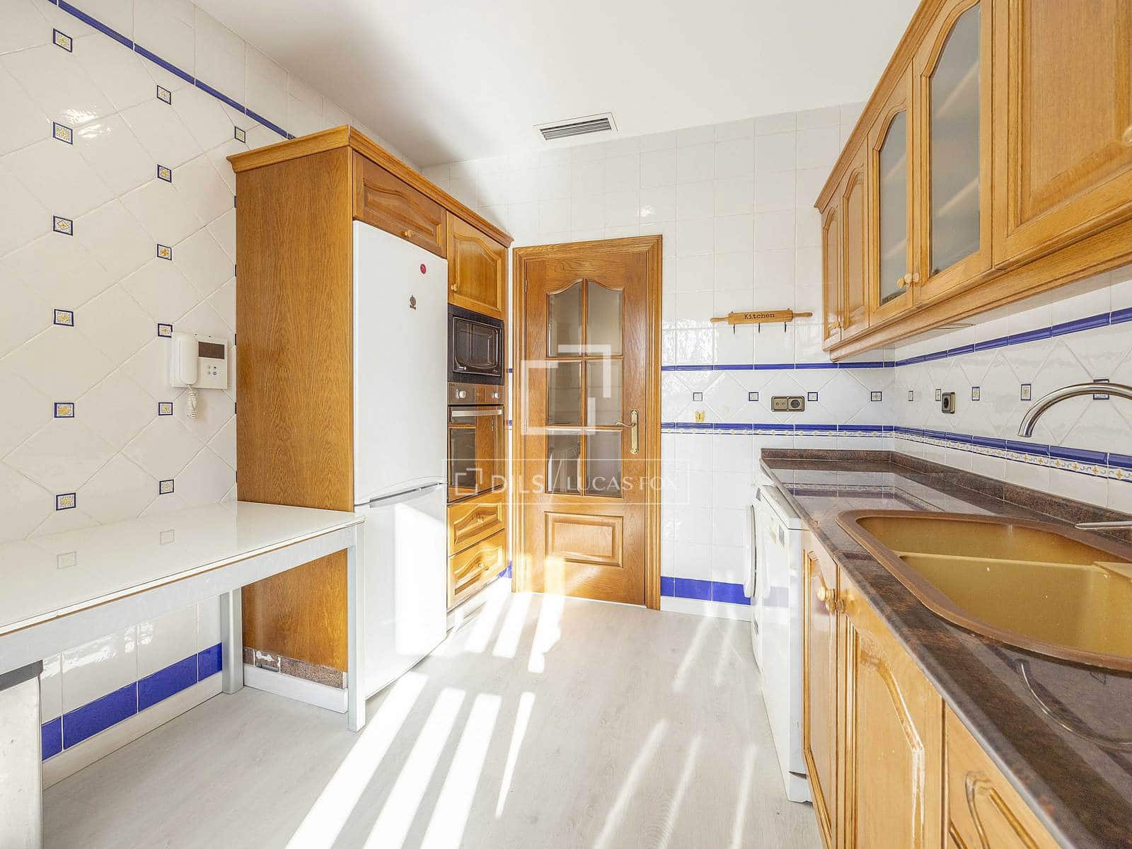 Penthouse de 2 chambres à louer à Valence ville - 3 500 € (Ref: 9539735)