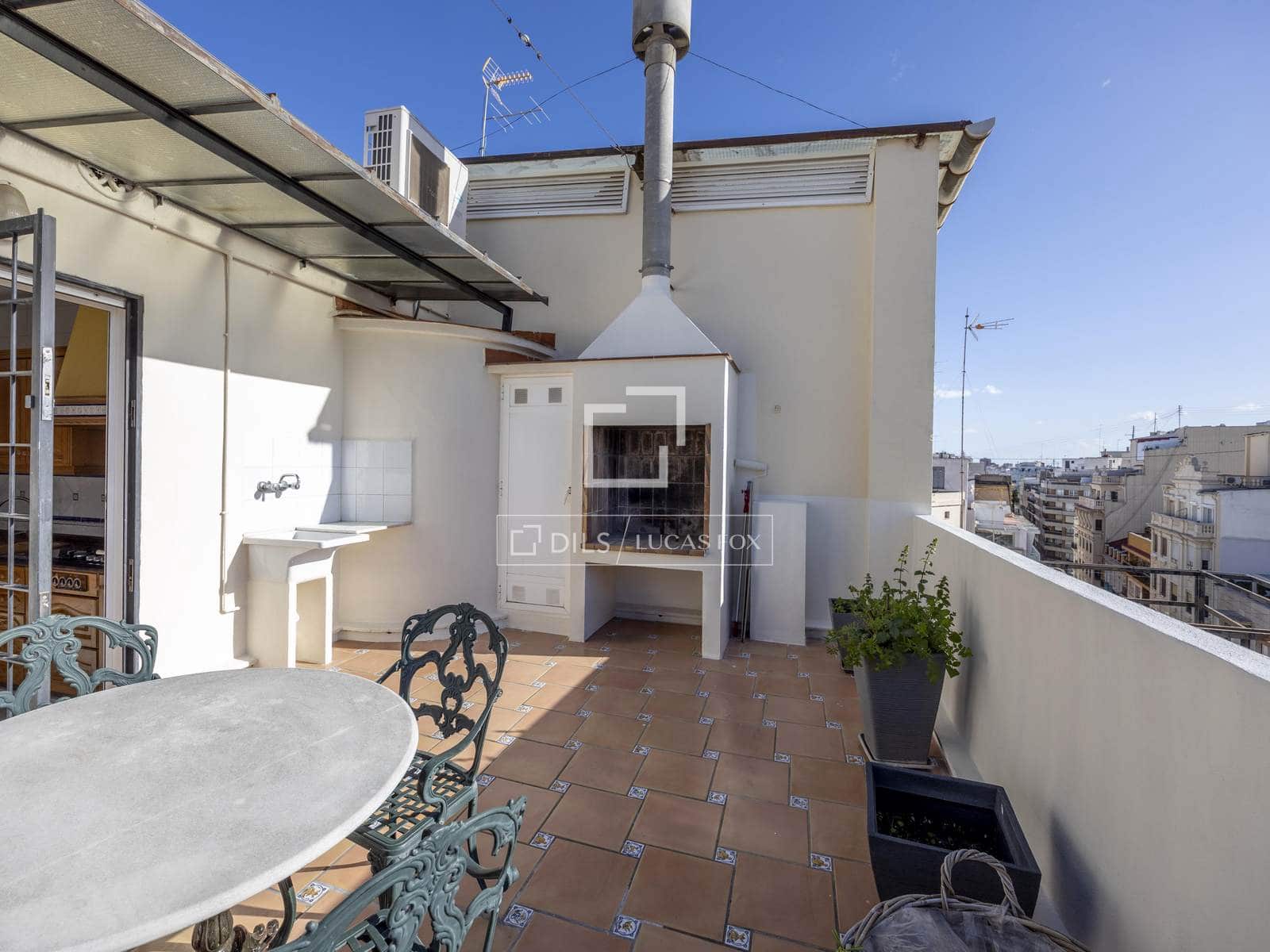 Penthouse de 2 chambres à louer à Valence ville - 3 500 € (Ref: 9539735)
