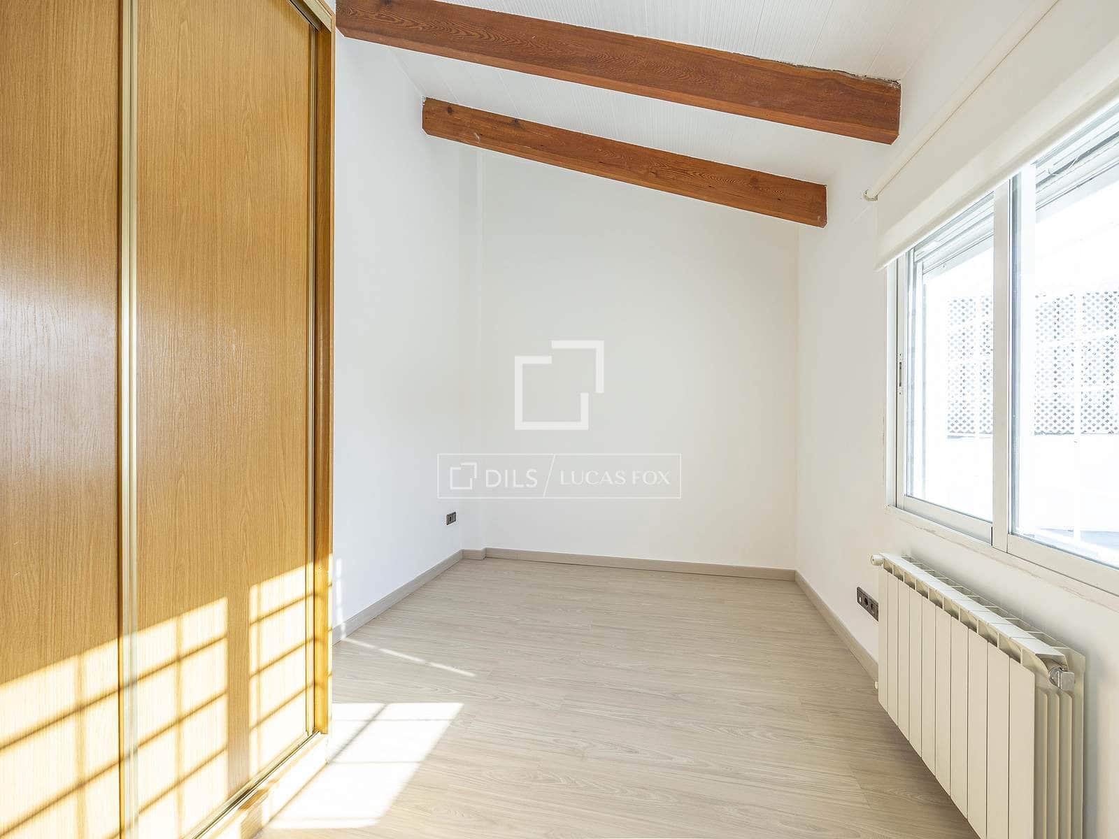 Penthouse de 2 chambres à louer à Valence ville - 3 500 € (Ref: 9539735)