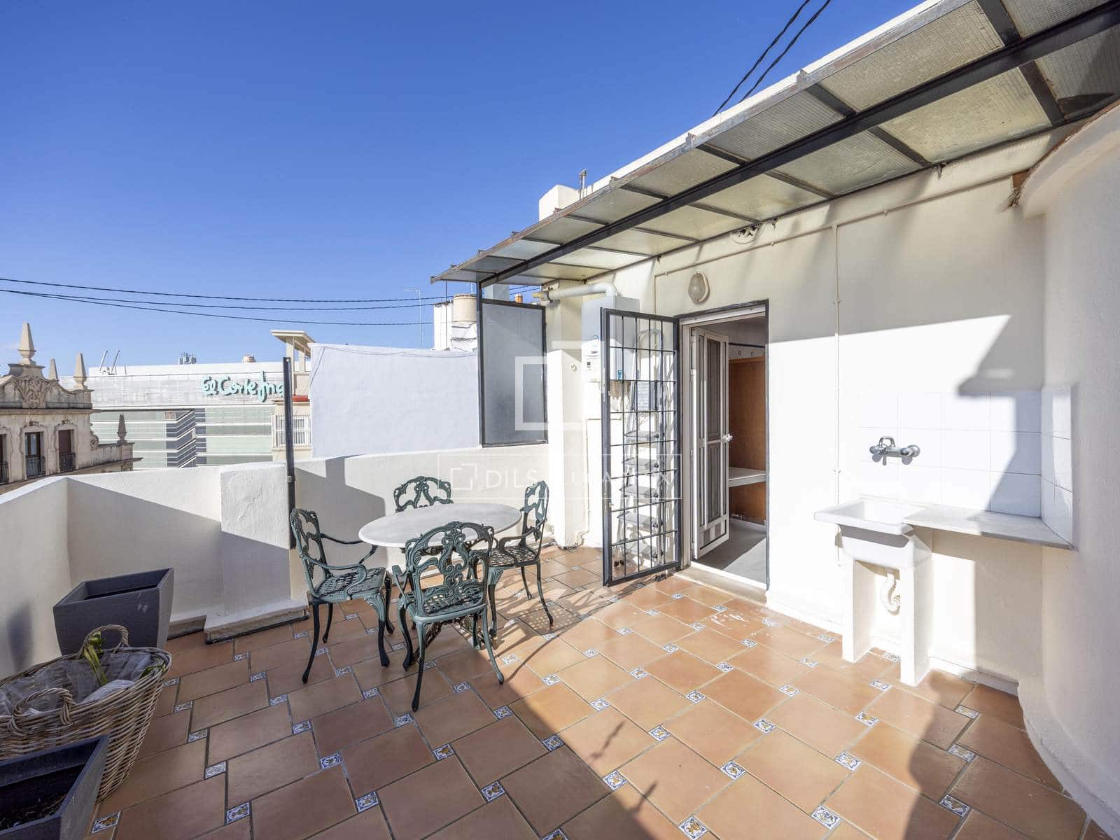 Penthouse de 2 chambres à louer à Valence ville - 3 500 € (Ref: 9539735)