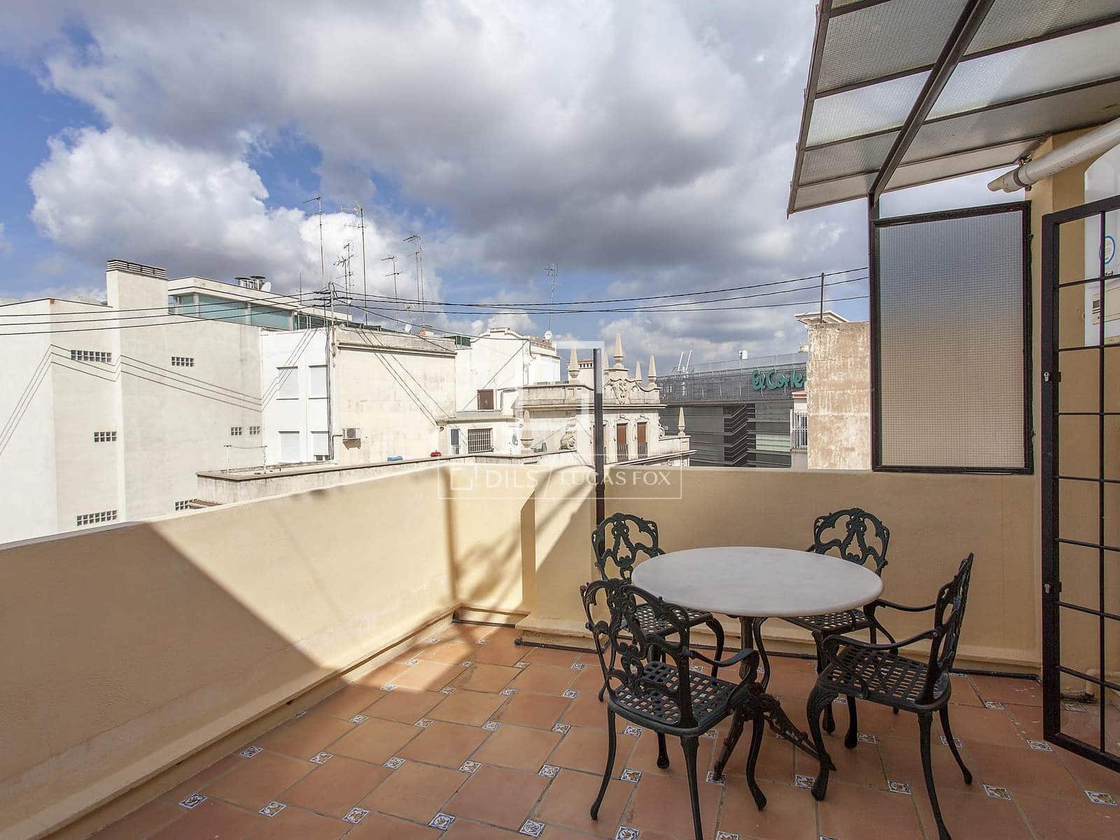Penthouse de 2 chambres à louer à Valence ville - 3 500 € (Ref: 9539735)
