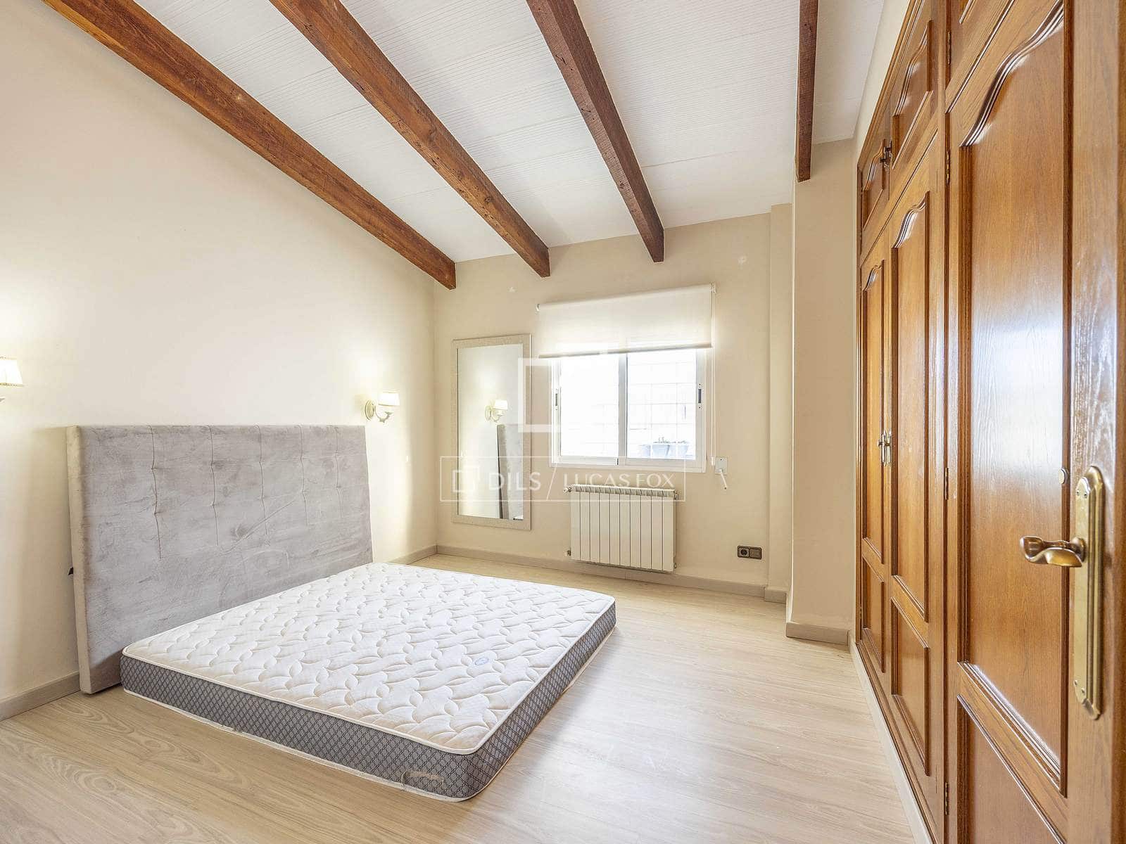 Penthouse de 2 chambres à louer à Valence ville - 3 500 € (Ref: 9539735)