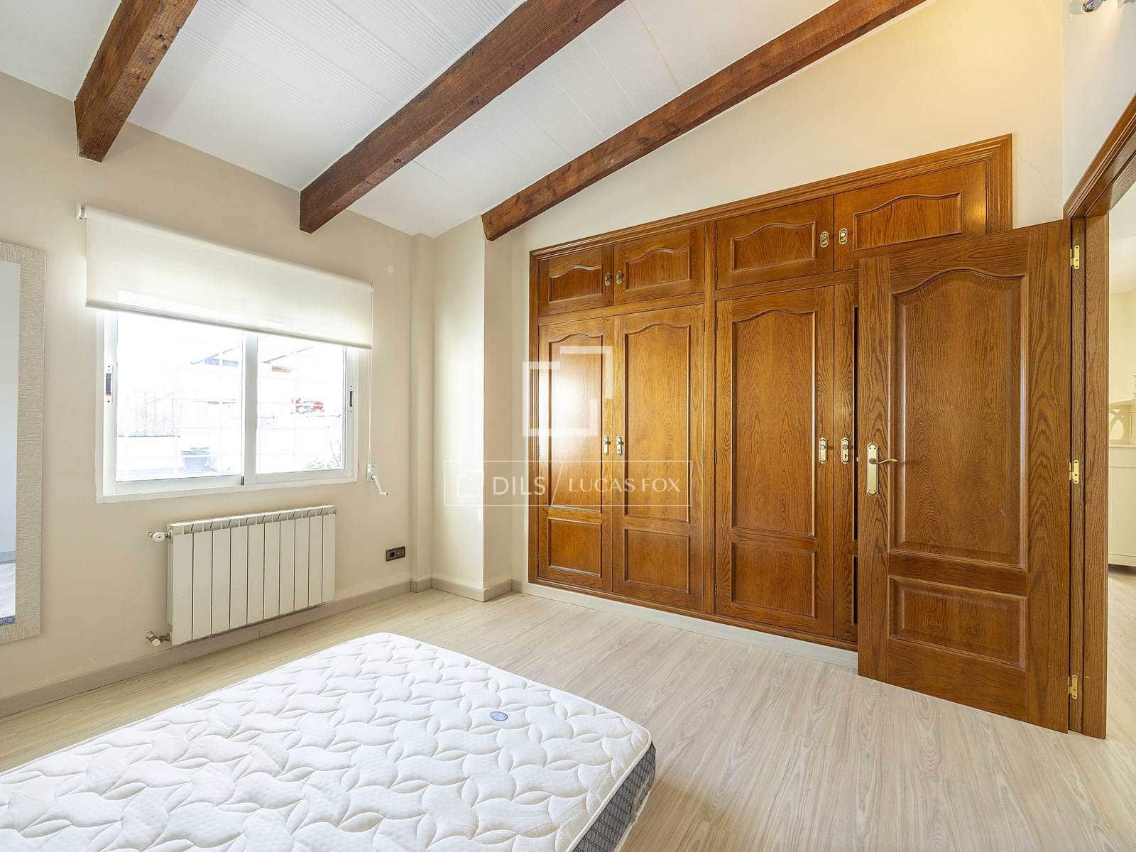 Penthouse de 2 chambres à louer à Valence ville - 3 500 € (Ref: 9539735)