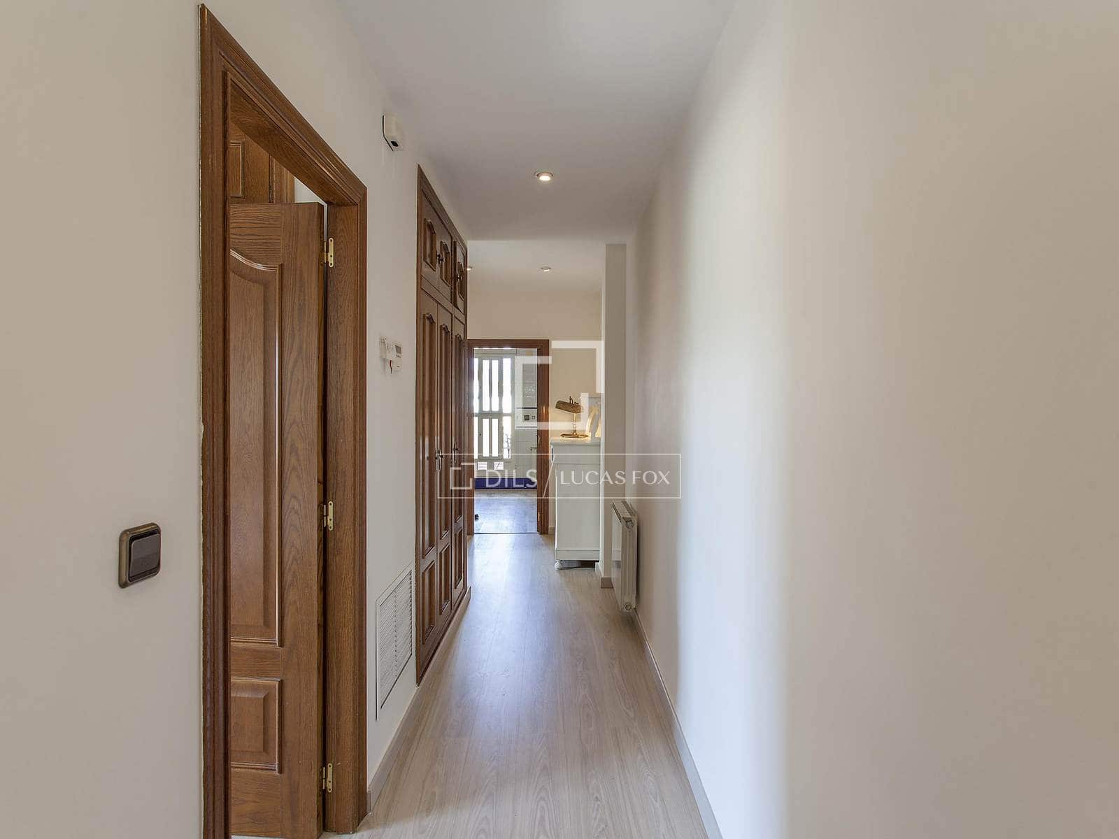 Penthouse de 2 chambres à louer à Valence ville - 3 500 € (Ref: 9539735)