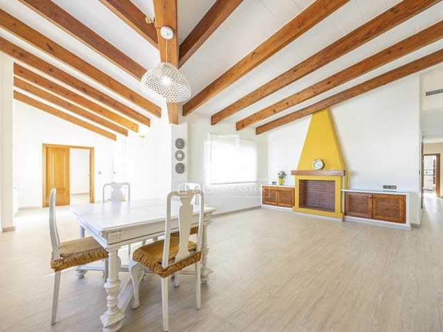 Penthouse de 2 chambres à louer à Valence ville - 3 500 € (Ref: 9539735)
