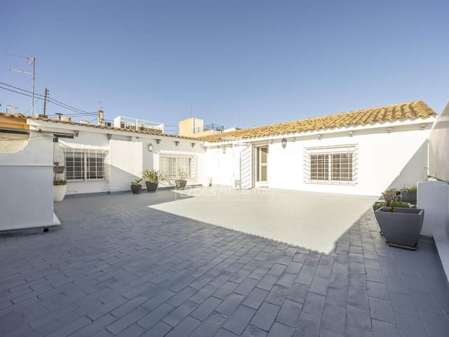 Penthouse de 2 chambres à louer à Valence ville - 3 500 € (Ref: 9539735)