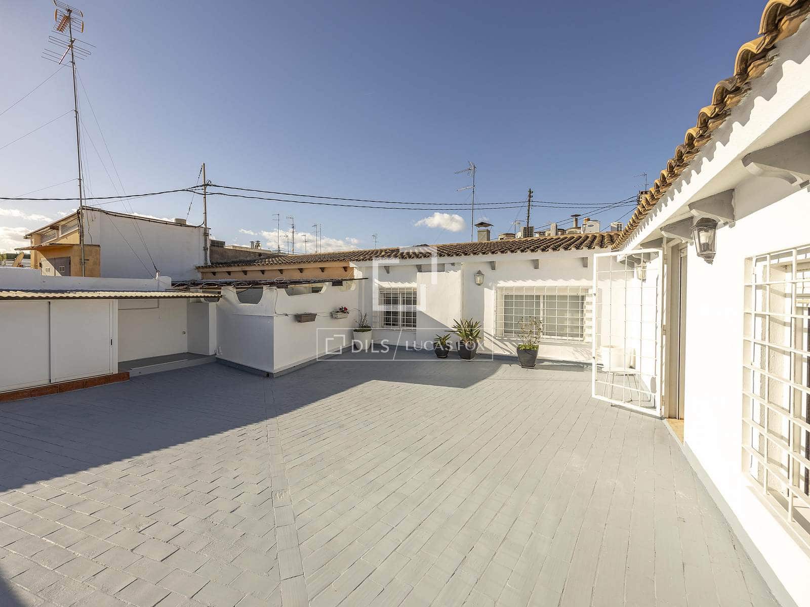 Penthouse de 2 chambres à louer à Valence ville - 3 500 € (Ref: 9539735)