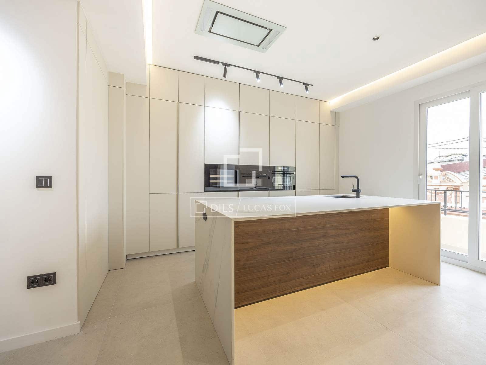 4 soveværelse Lejlighed til salg i Valencia by - € 1.249.000 (Ref: 9540732)