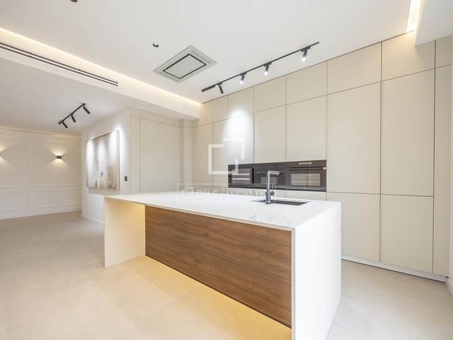 4 soveværelse Lejlighed til salg i Valencia by - € 1.249.000 (Ref: 9540732)