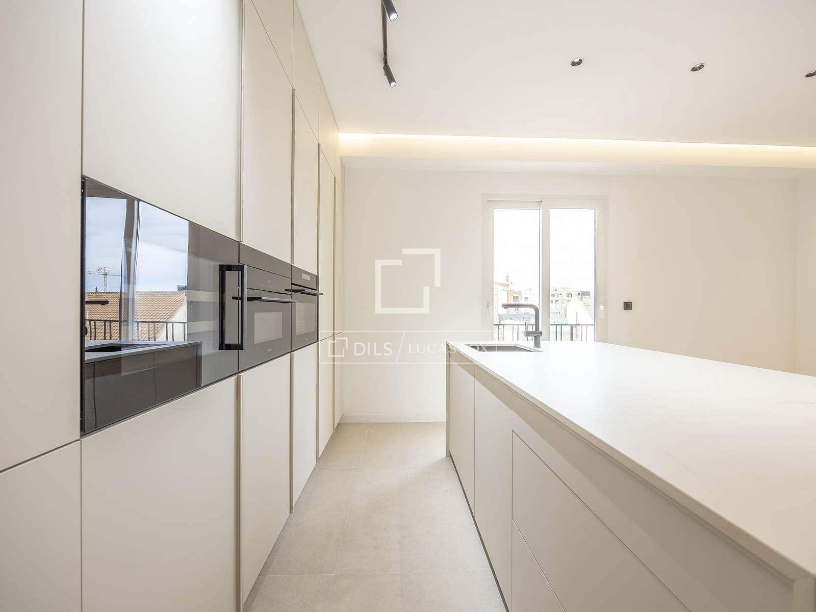 4 soveværelse Lejlighed til salg i Valencia by - € 1.249.000 (Ref: 9540732)