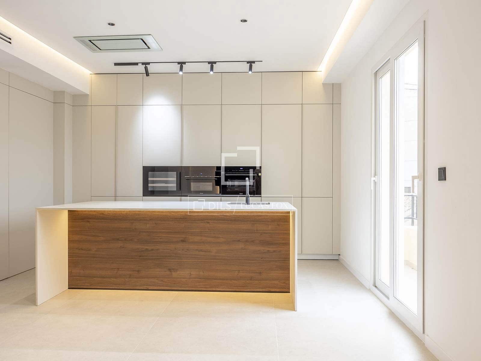 4 soveværelse Lejlighed til salg i Valencia by - € 1.249.000 (Ref: 9540732)