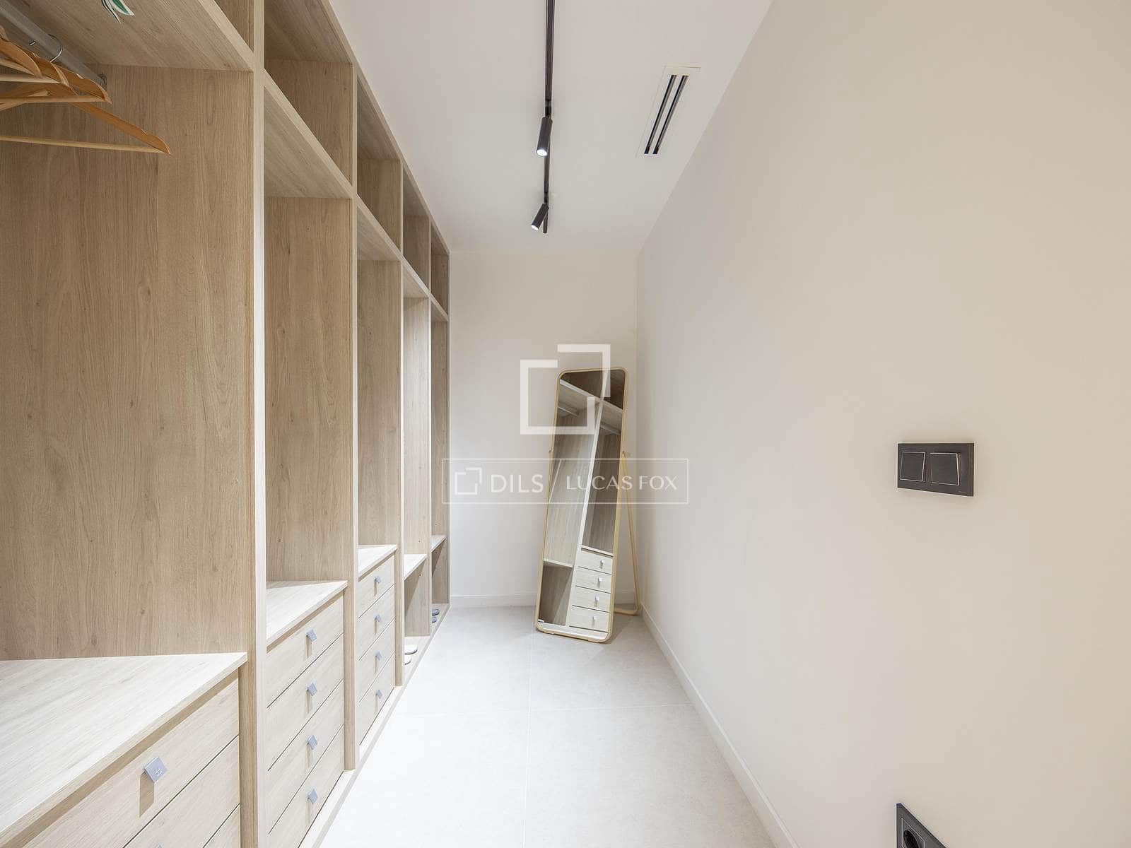 4 soveværelse Lejlighed til salg i Valencia by - € 1.249.000 (Ref: 9540732)