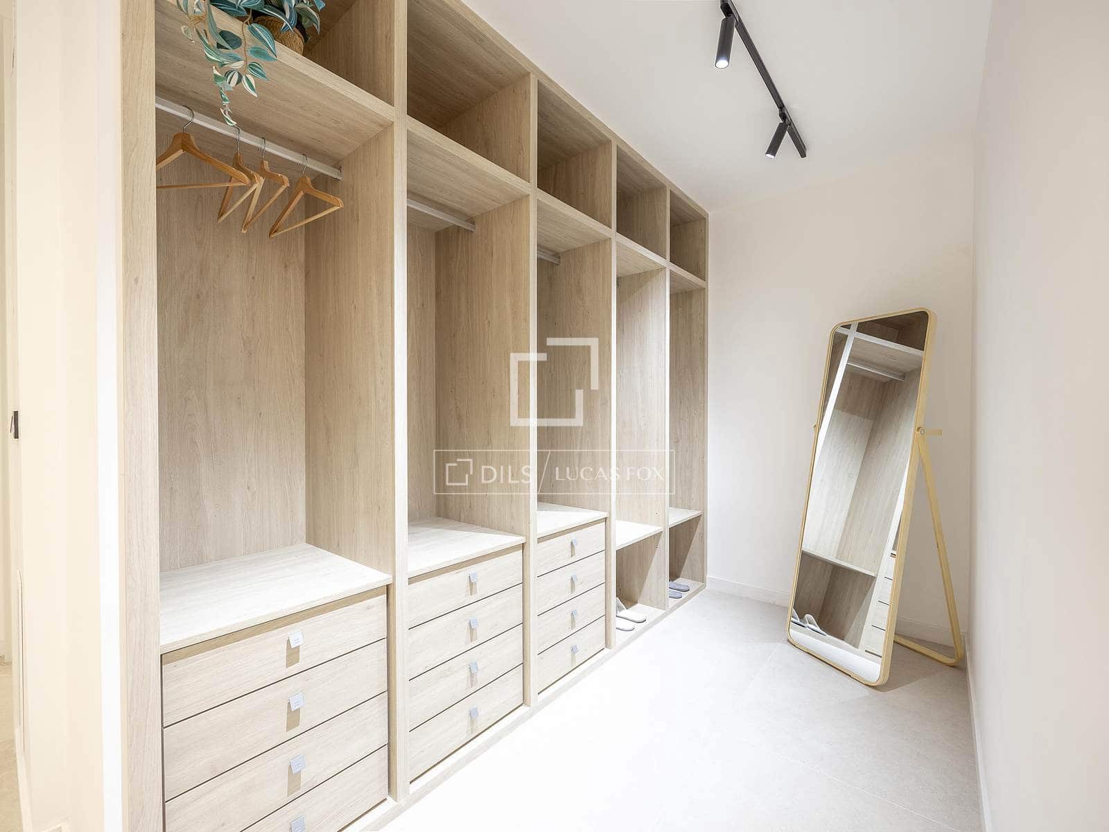 4 soveværelse Lejlighed til salg i Valencia by - € 1.249.000 (Ref: 9540732)