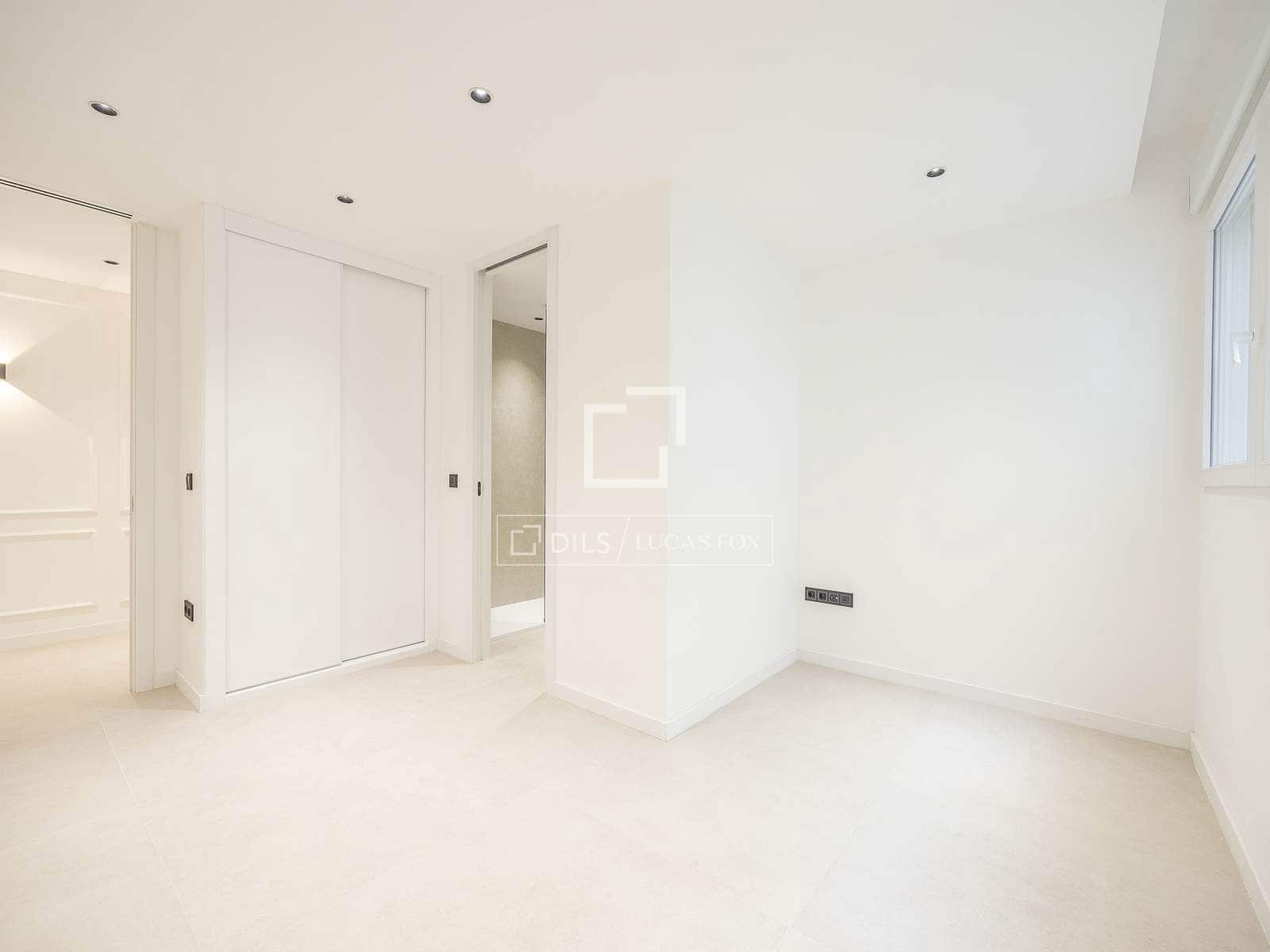 4 soveværelse Lejlighed til salg i Valencia by - € 1.249.000 (Ref: 9540732)