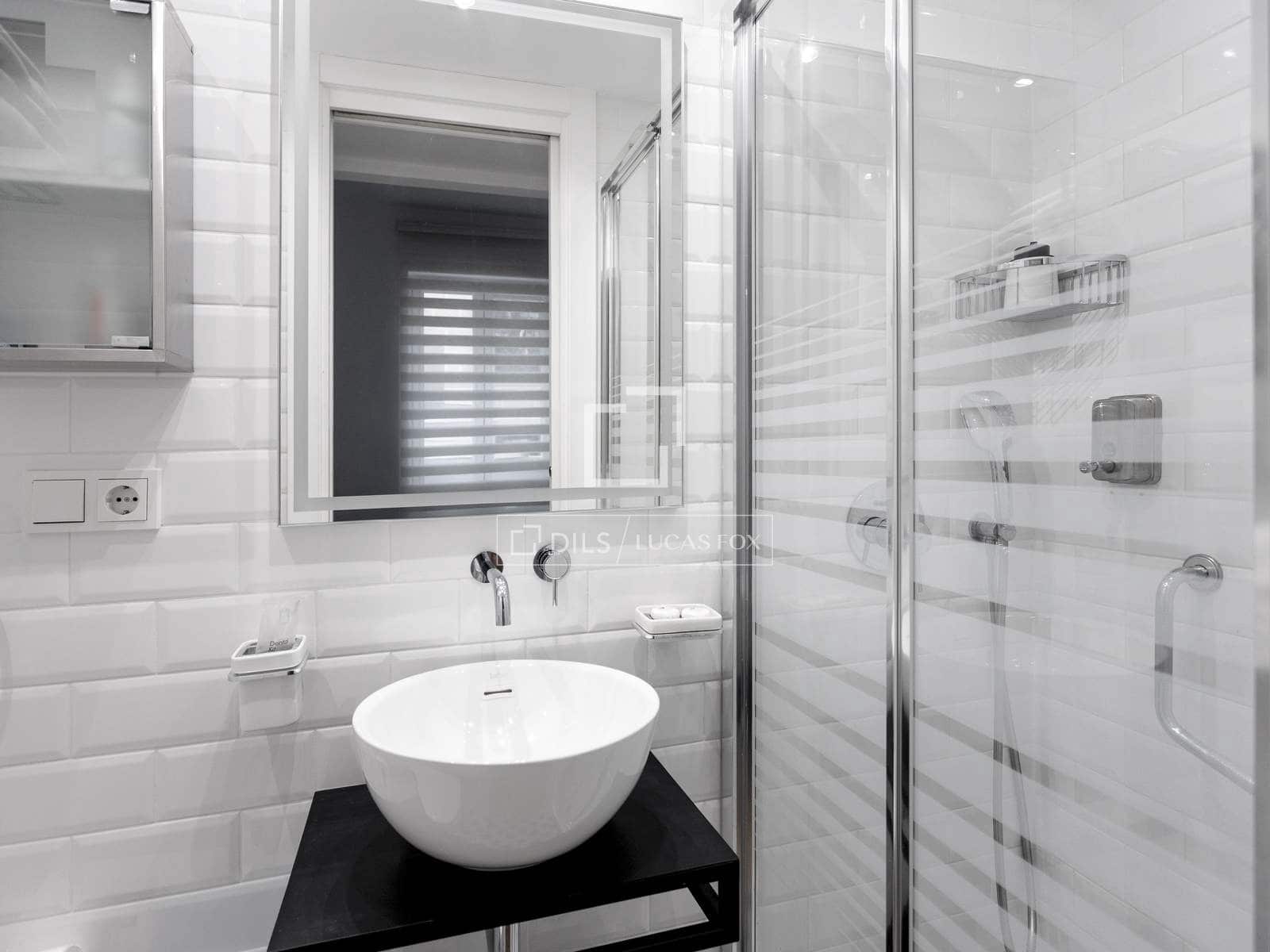 2 sovrum Lägenhet att hyra i Madrid stad - 2 500 € (Ref: 9541819)