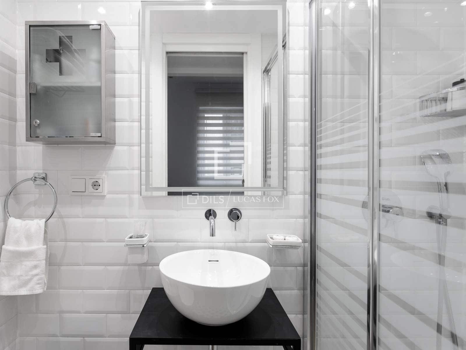 2 sovrum Lägenhet att hyra i Madrid stad - 2 500 € (Ref: 9541819)