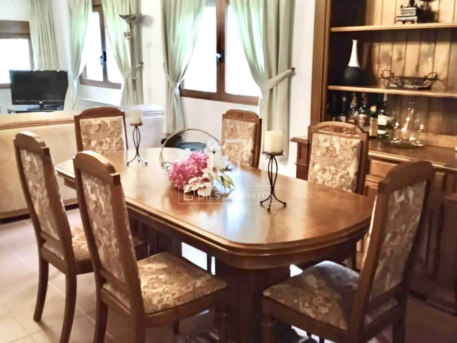 6 soveværelse Villa til salg i Albacete by med swimmingpool - € 730.000 (Ref: 9542470)