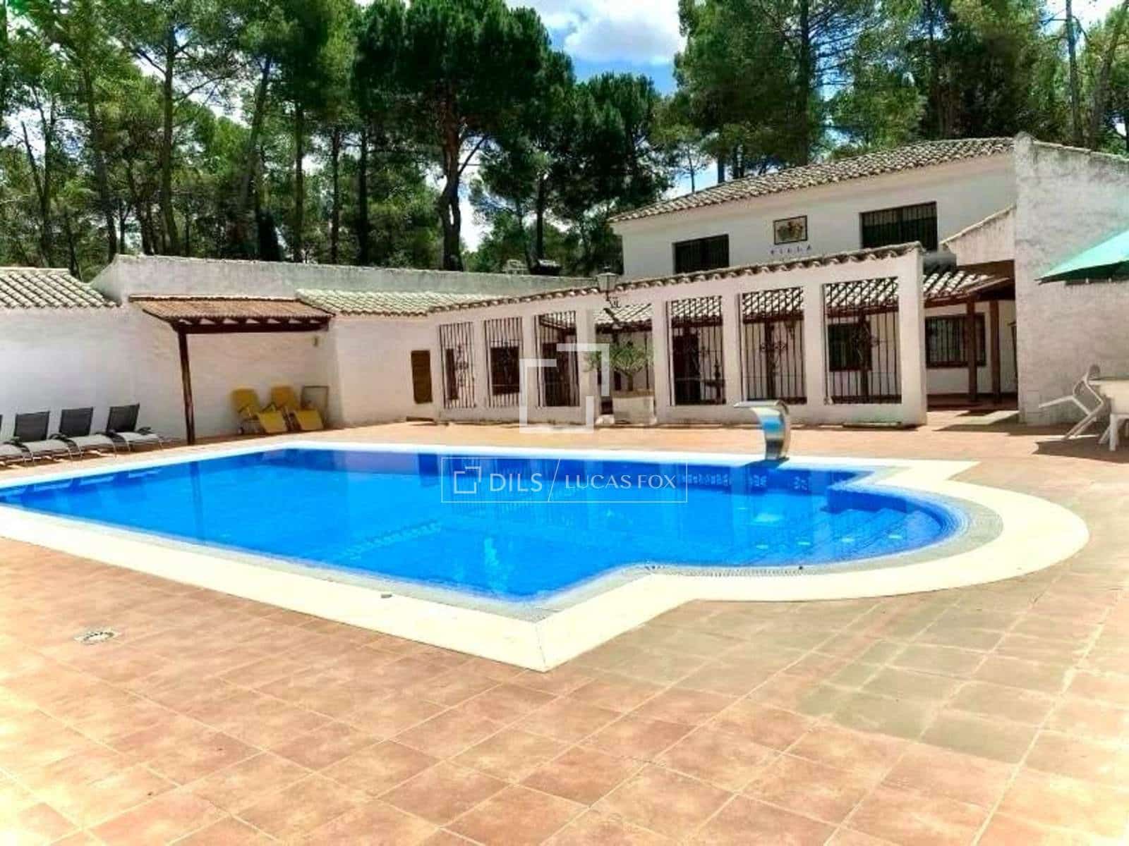 6 soveværelse Villa til salg i Albacete by med swimmingpool - € 730.000 (Ref: 9542470)
