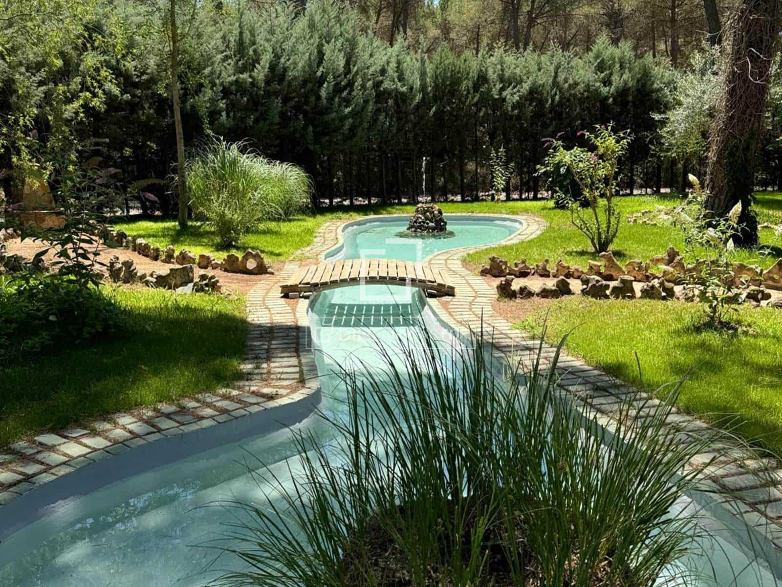 6 soveværelse Villa til salg i Albacete by med swimmingpool - € 730.000 (Ref: 9542470)