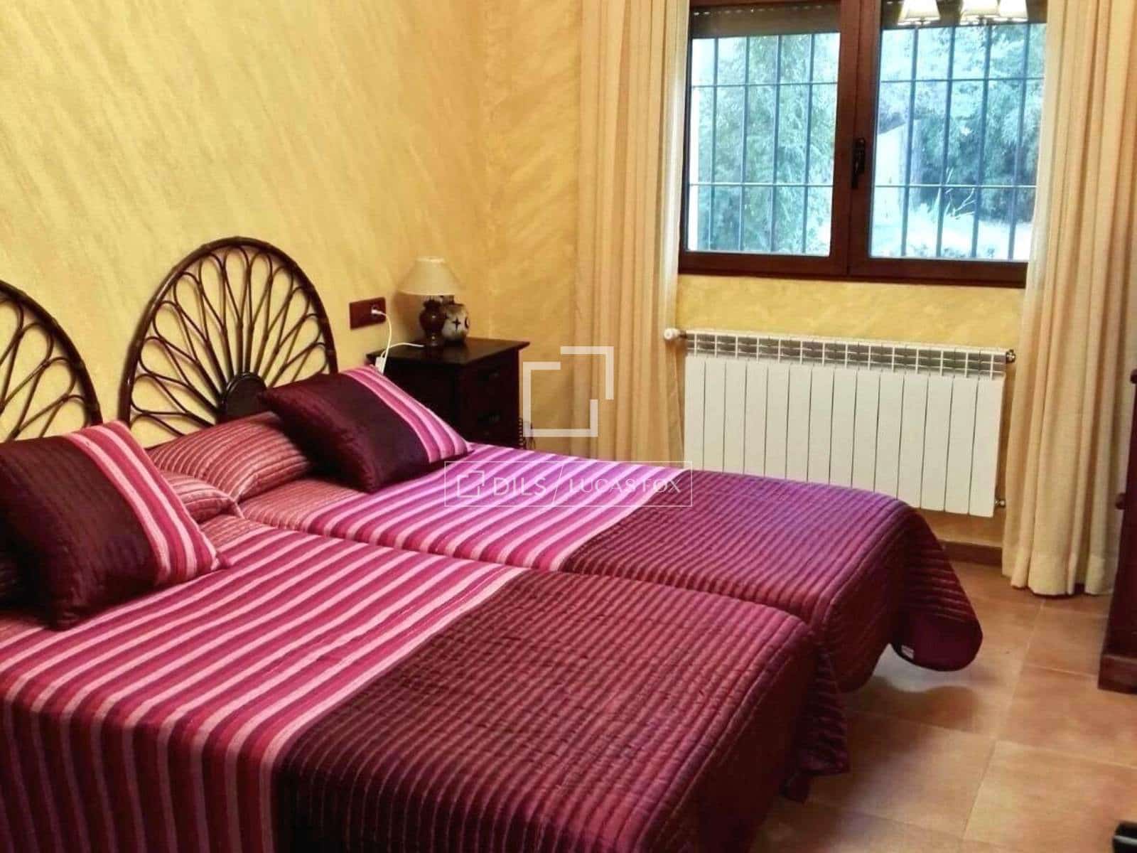 6 soveværelse Villa til salg i Albacete by med swimmingpool - € 730.000 (Ref: 9542470)