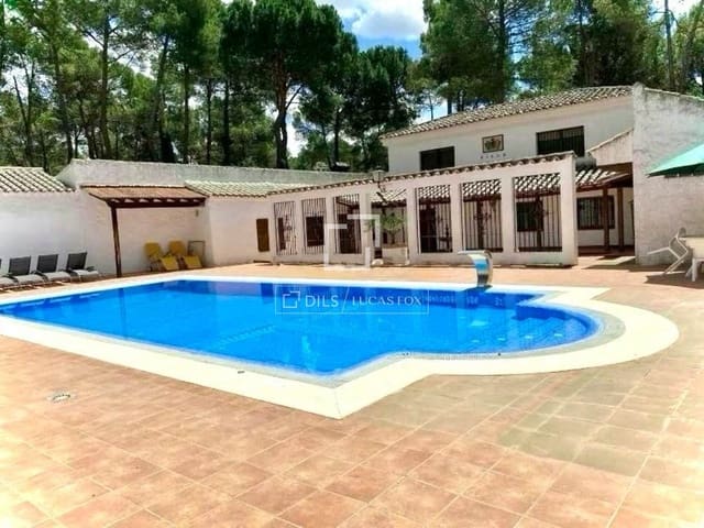 6 soveværelse Villa til salg i Albacete by med swimmingpool - € 730.000 (Ref: 9542470)