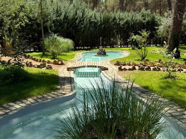 6 soveværelse Villa til salg i Albacete by med swimmingpool - € 730.000 (Ref: 9542470)