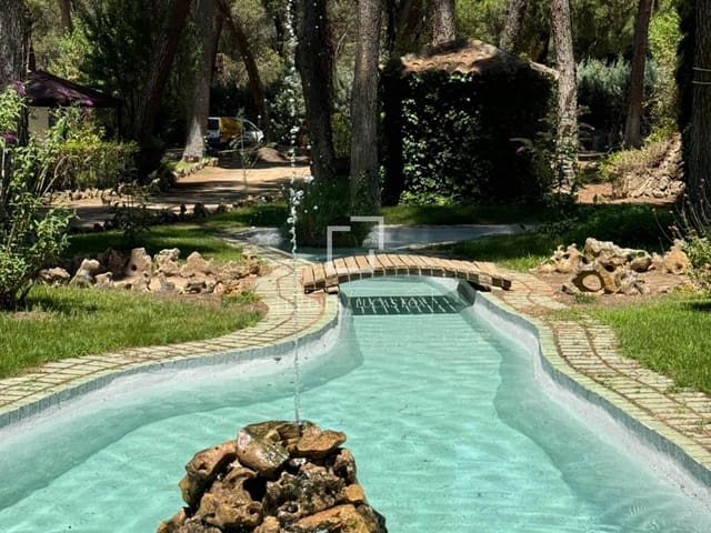 6 soveværelse Villa til salg i Albacete by med swimmingpool - € 730.000 (Ref: 9542470)