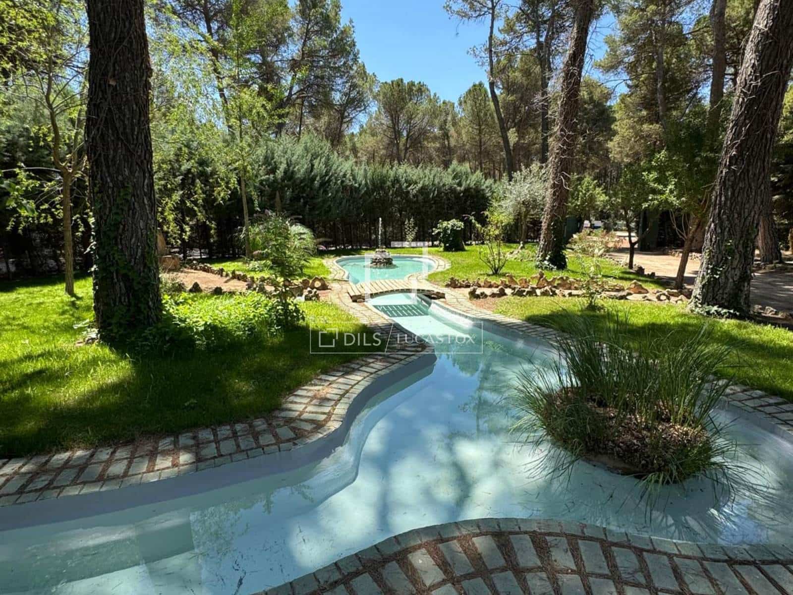 6 soveværelse Villa til salg i Albacete by med swimmingpool - € 730.000 (Ref: 9542470)