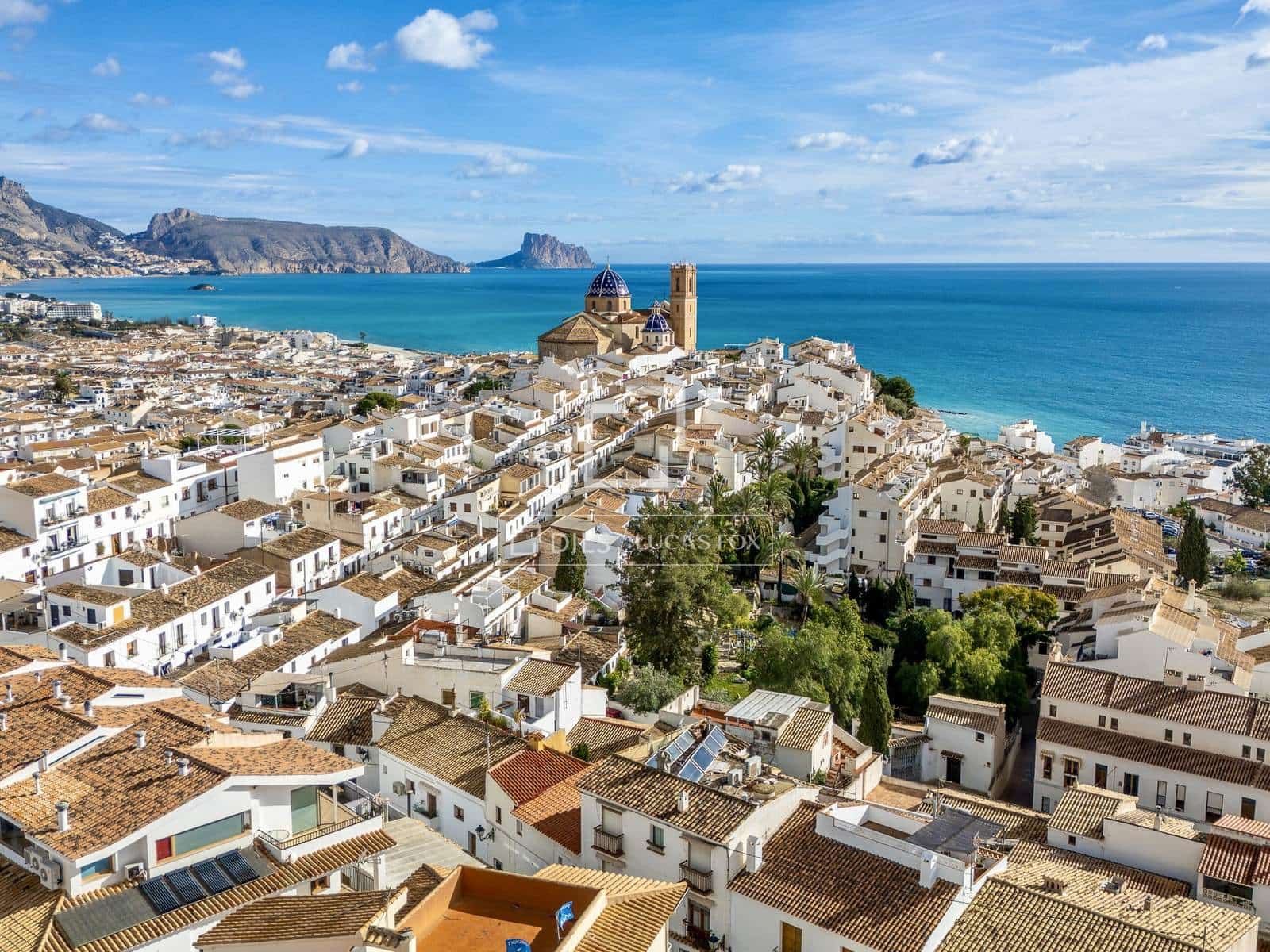 3 sypialnia Apartament na sprzedaż w Altea z basenem garażem - 386 000 € (Ref: 9542471)