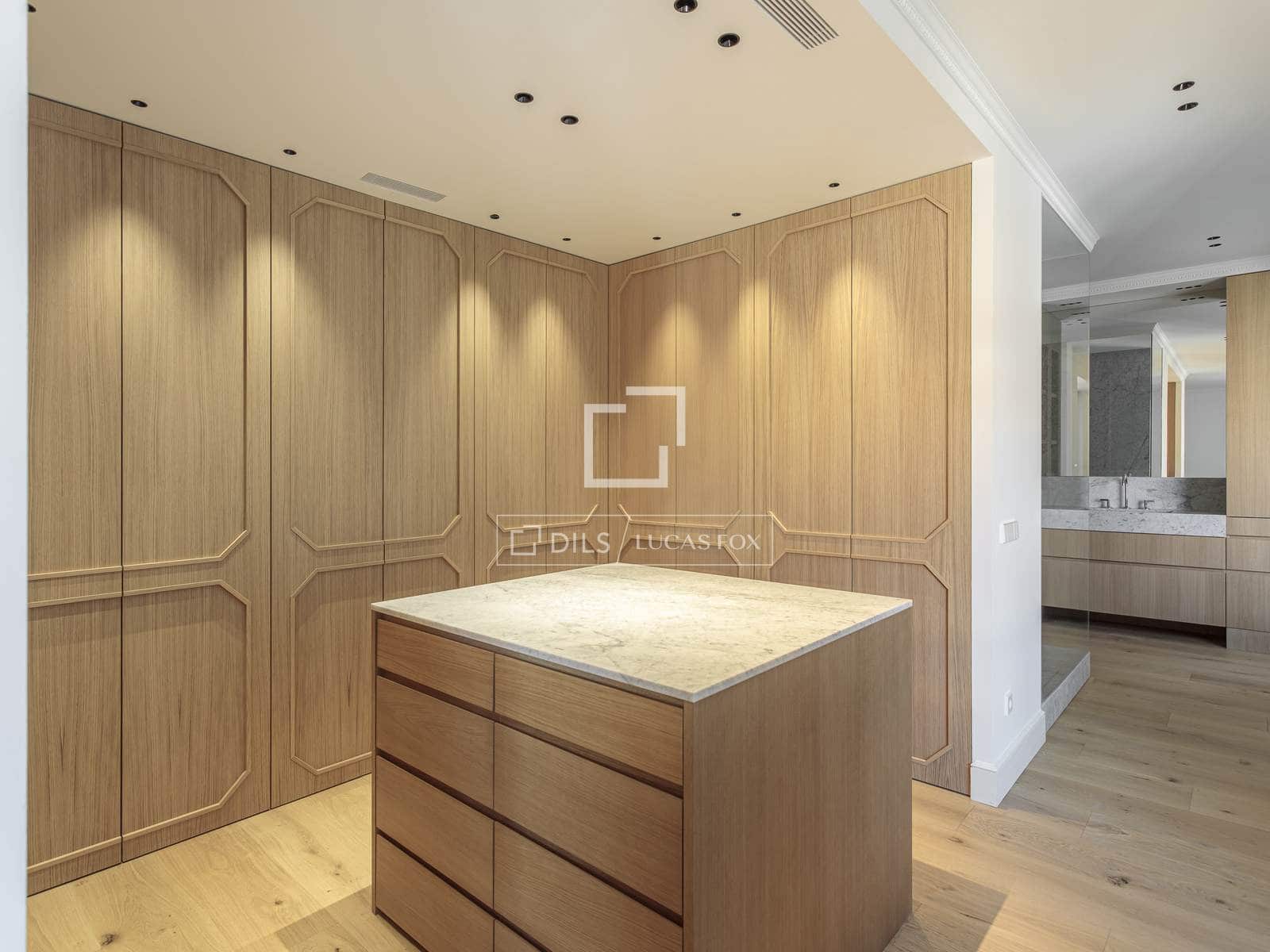 5 makuuhuone Huoneisto myytävänä paikassa Madrid kaupunki mukana 
autotalli - 4 990 000 € (Ref: 9542473)