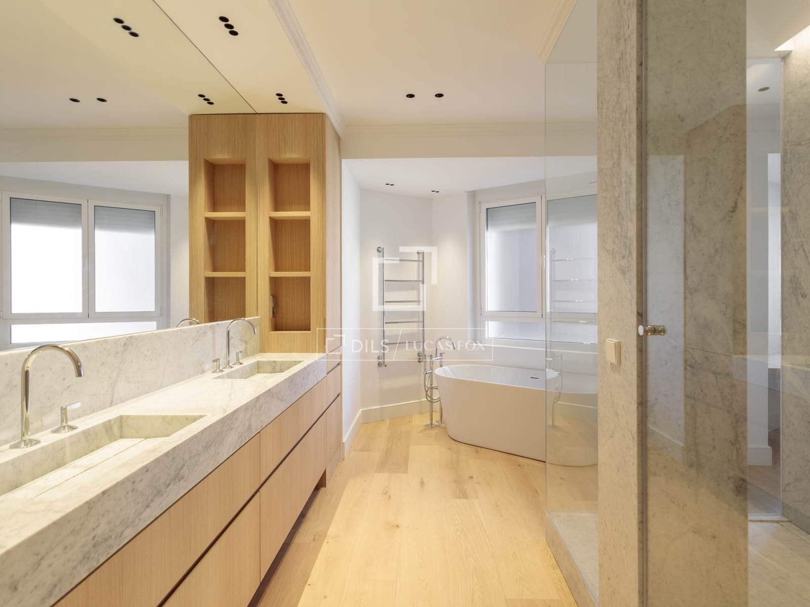 5 makuuhuone Huoneisto myytävänä paikassa Madrid kaupunki mukana 
autotalli - 4 990 000 € (Ref: 9542473)