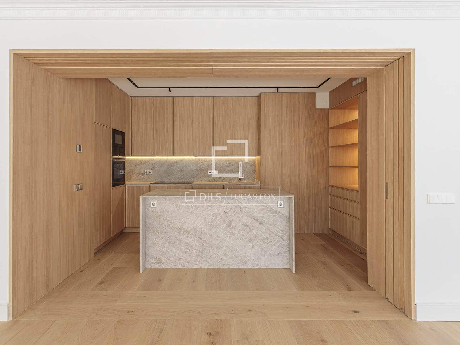 5 makuuhuone Huoneisto myytävänä paikassa Madrid kaupunki mukana 
autotalli - 4 990 000 € (Ref: 9542473)