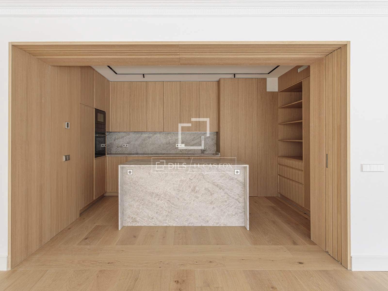 5 makuuhuone Huoneisto myytävänä paikassa Madrid kaupunki mukana 
autotalli - 4 990 000 € (Ref: 9542473)