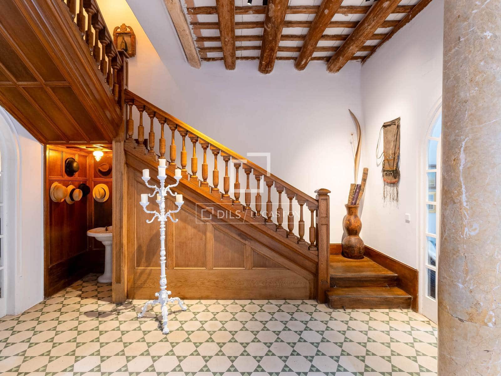 4 Zimmer Villa zu vermieten in Vilassar de Mar mit Garage - 3.500 € (Ref: 9542474)