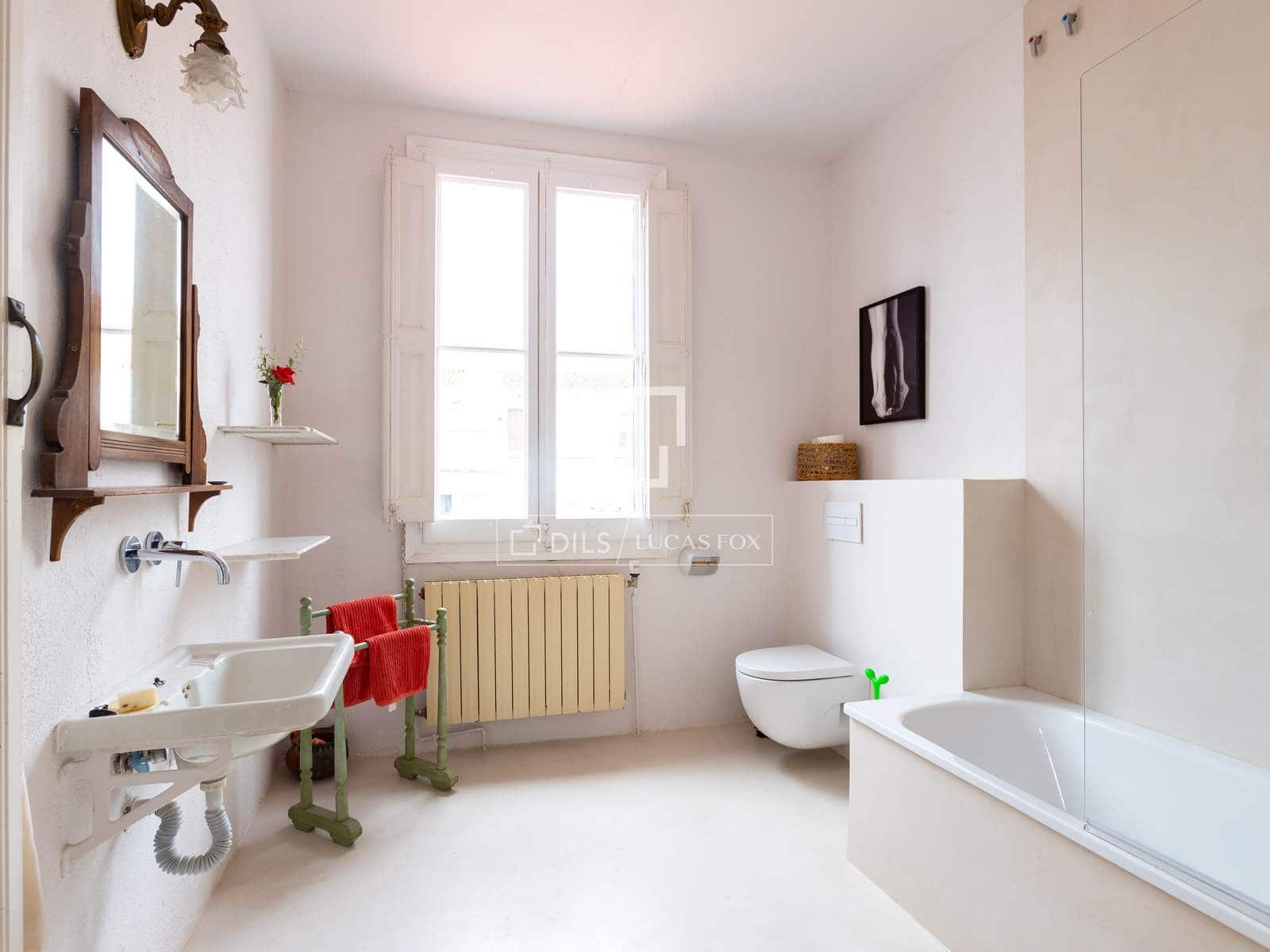 4 Zimmer Villa zu vermieten in Vilassar de Mar mit Garage - 3.500 € (Ref: 9542474)